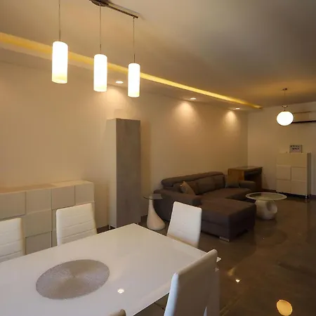 Mosta Apartments *